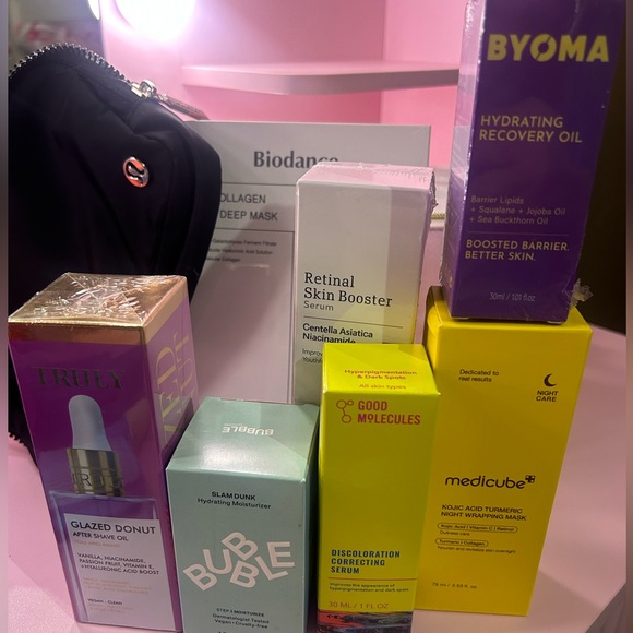 9 pieces! Skincare Set and Lulu crossbody bundle - Picture 3 of 5